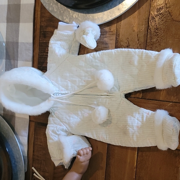 Pleasant Company/American Girl Bity baby 14 with one outfit-winter jumper - Picture 9 of 13